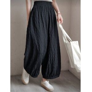 Dazy solid elastic waist textured pants